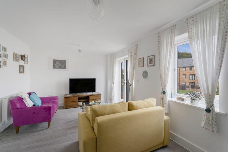 Additional image 9 of Bowen Road, Locking Parklands - FAB TOWN HOUSE