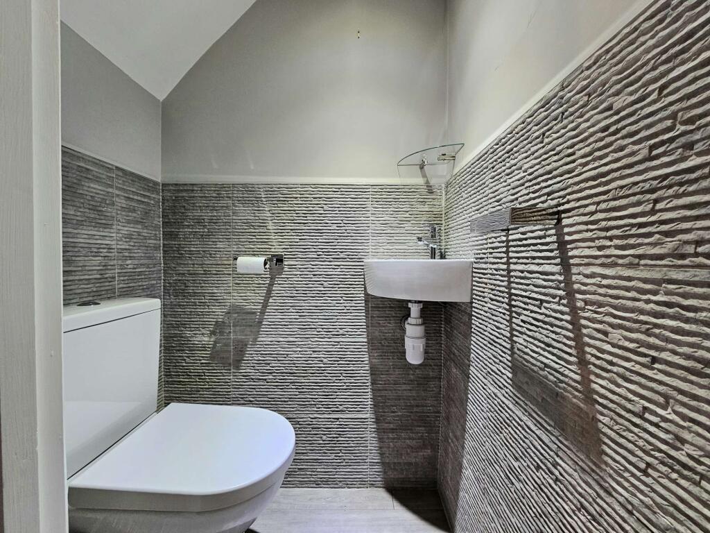 Additional image 12 of Clock House Road, Beckenham, BR3