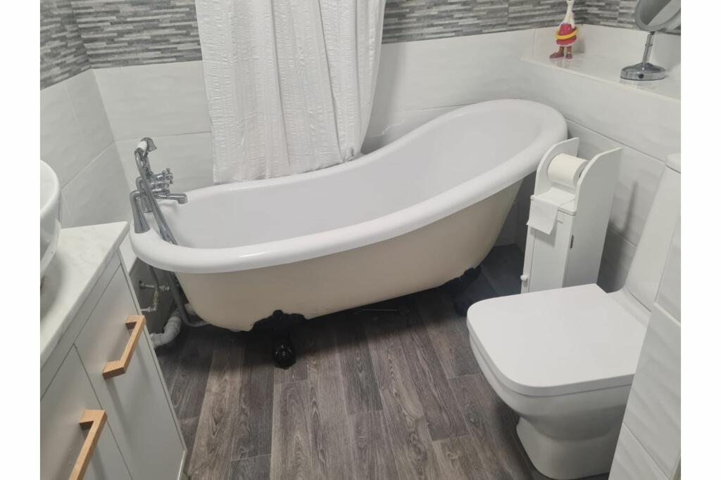 Additional image 12 of Nab Wood Drive, Shipley, BD18