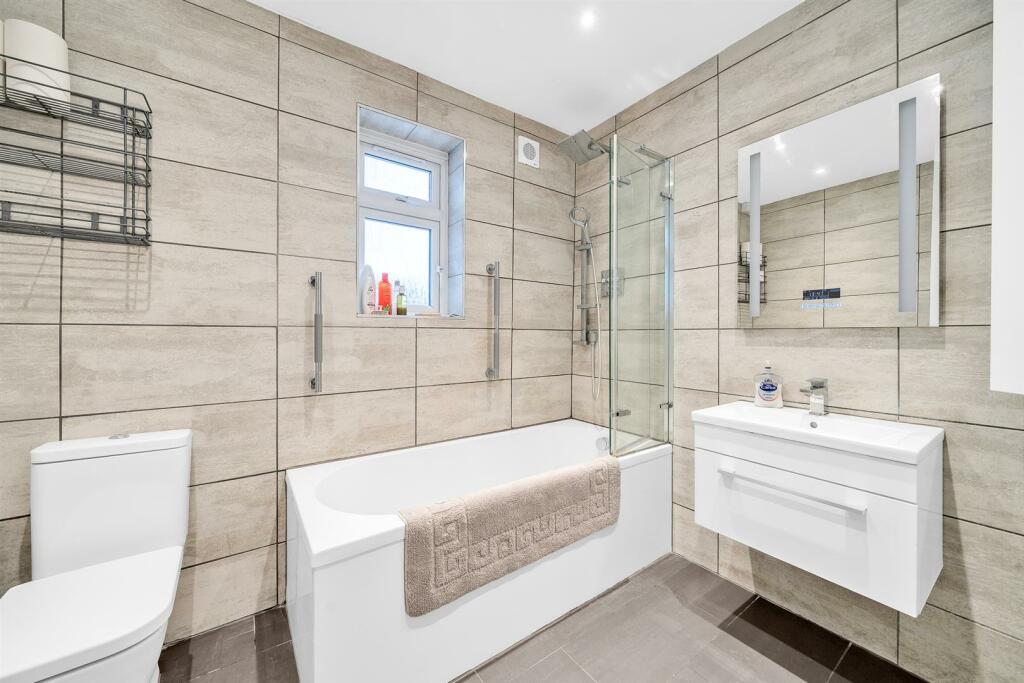 Additional image 14 of Gilbert Road, Bromley, BR1