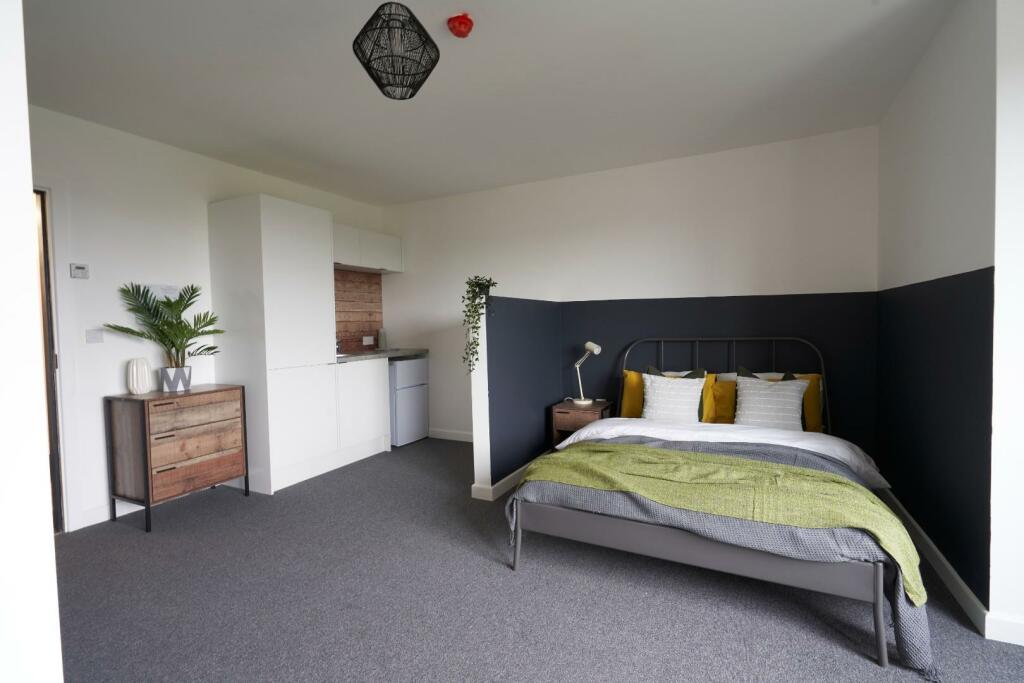 Additional image 32 of 98 Blackswarth Road, Three Crowns, Kings Court, Bristol