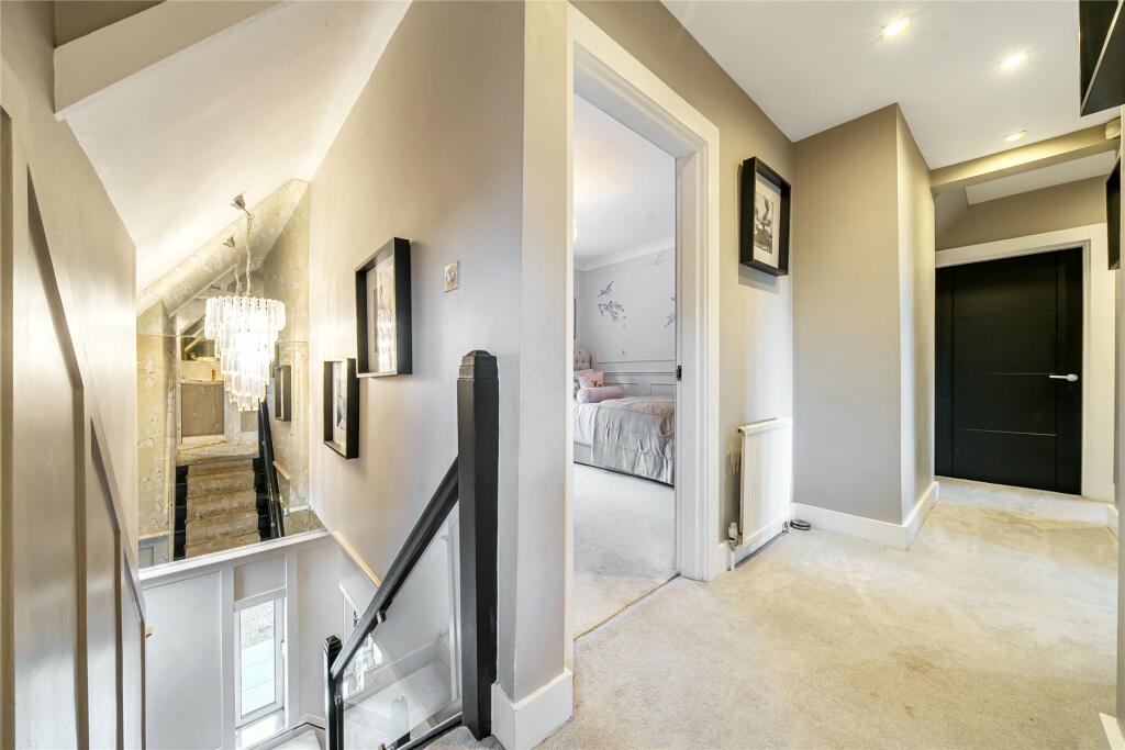 Additional image 18 of Hollydale Drive, Bromley