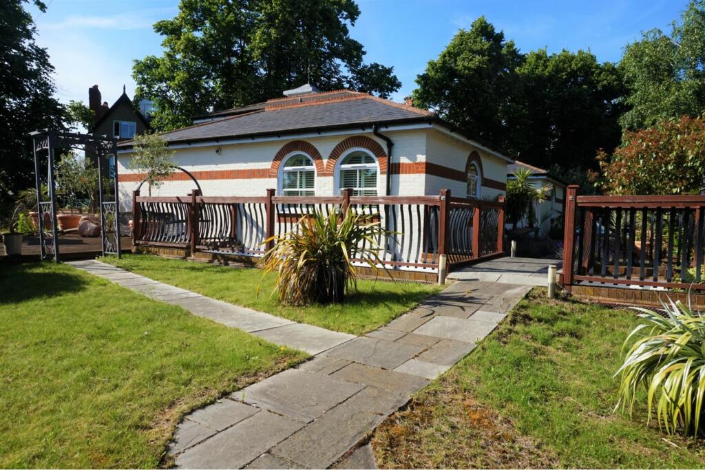 Additional image 27 of Susan Wood, chislehurst, BR7