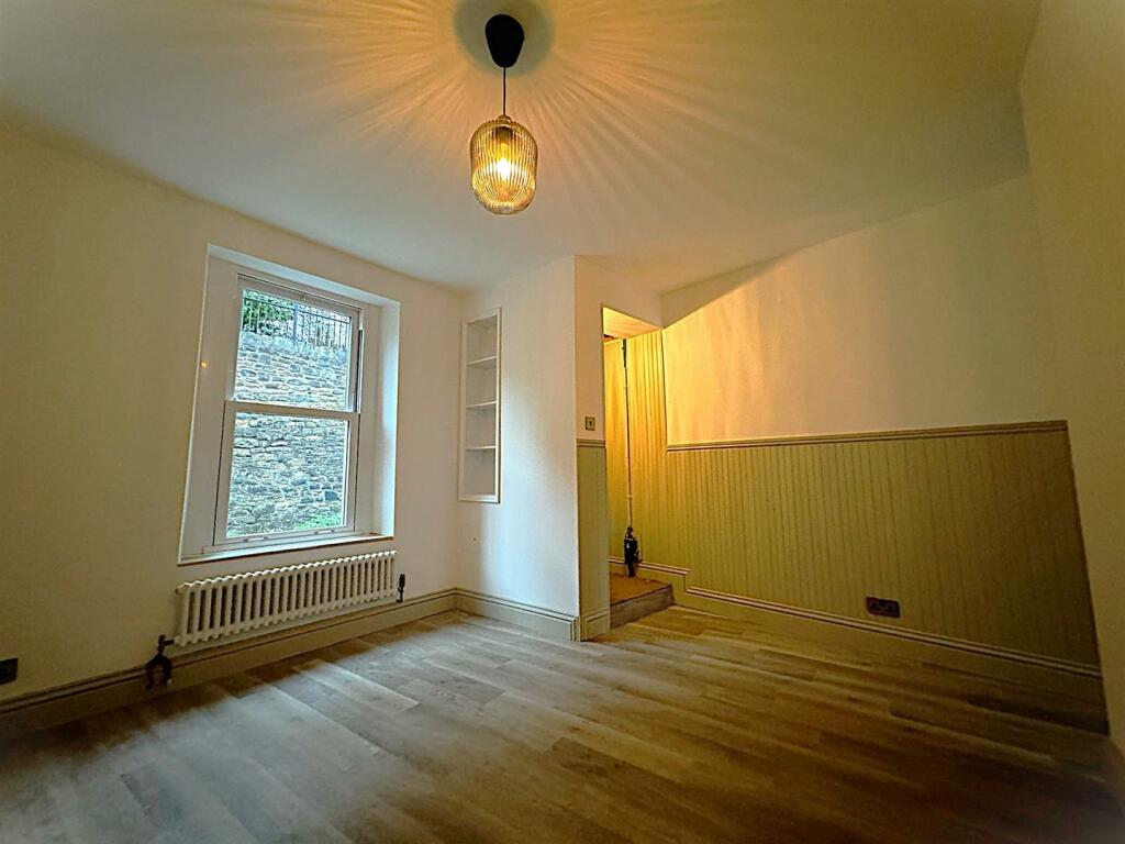 Additional image 5 of Beautiful Refurbished Cottage Set In The Heart Of Westbury Village