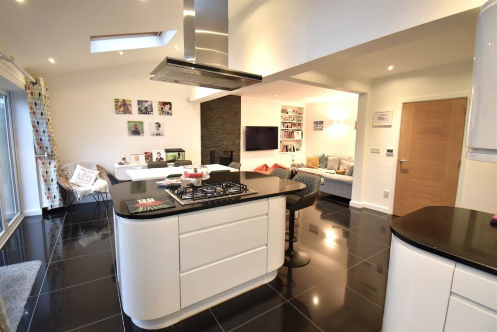 Additional image 5 of Superbly Extended and Presented 4 Bedroomed Home