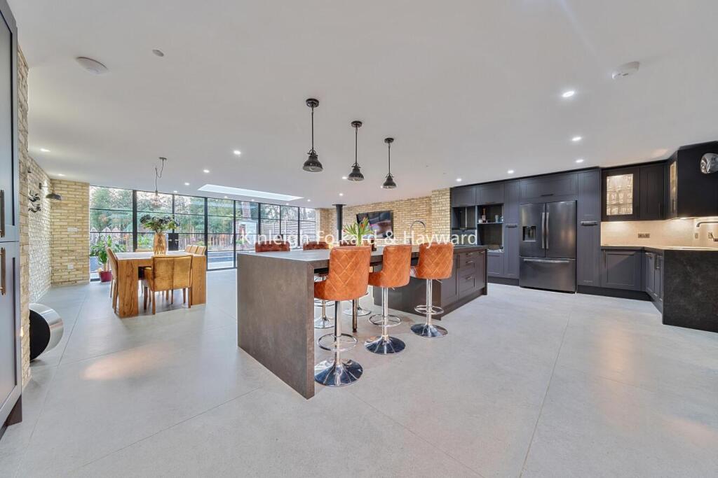 Additional image 9 of Farnaby Road, Bromley