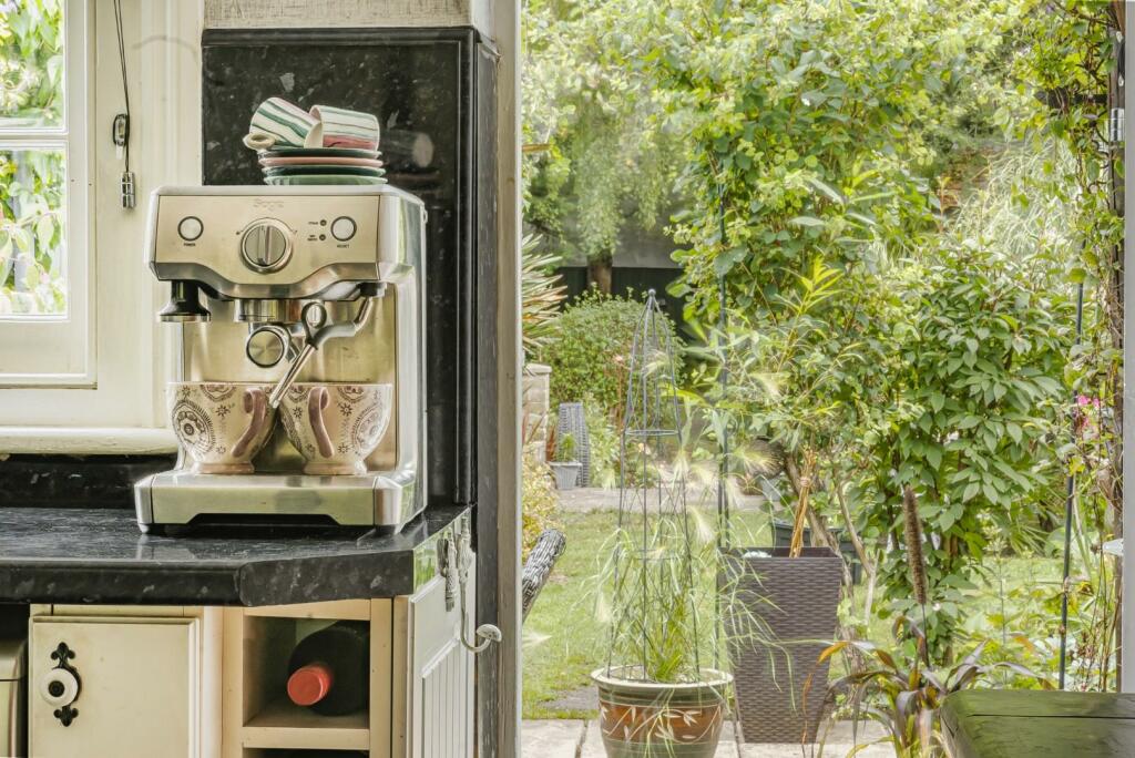 Additional image 19 of Oakley Road, Bromley