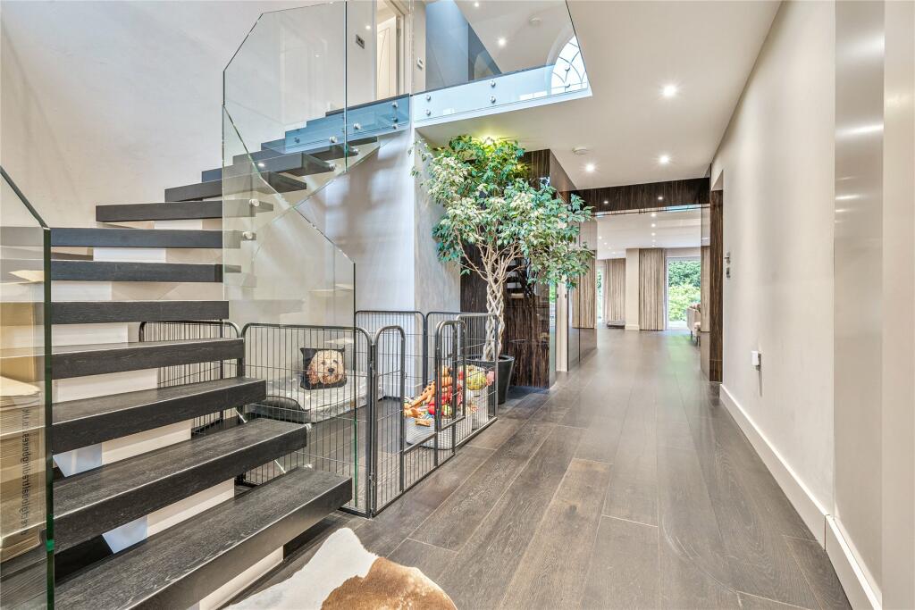 Additional image 5 of Wood Way, Farnborough Park