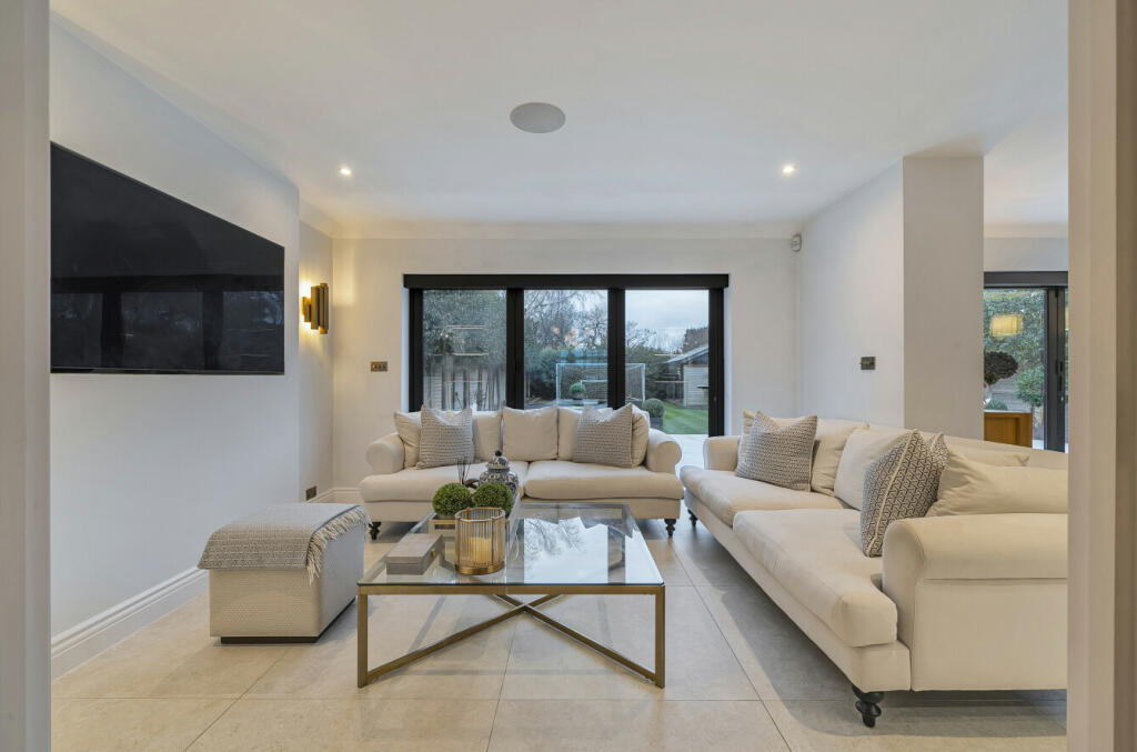 Additional image 7 of Sutherland Avenue, Petts Wood, BR5