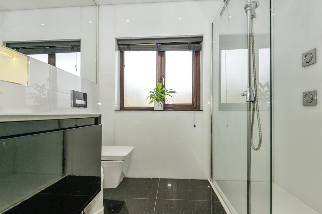 Additional image 9 of Scholes Lane, Cleckheaton, BD19