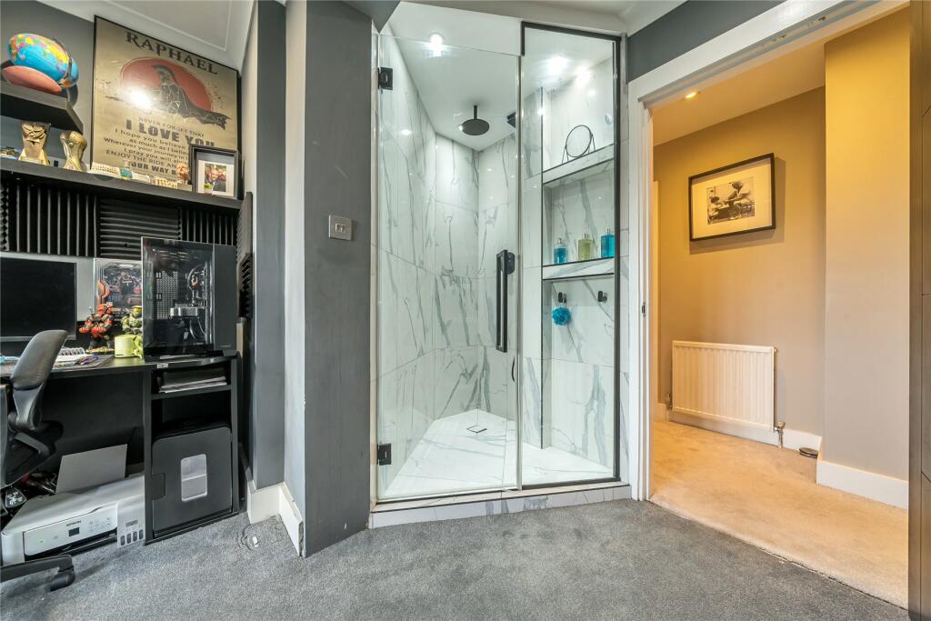 Additional image 20 of Hollydale Drive, Bromley