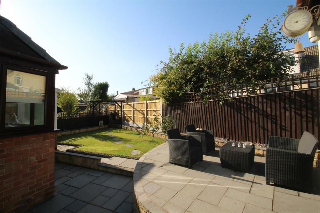Additional image 5 of Park House Crescent, Low Moor, Bradford