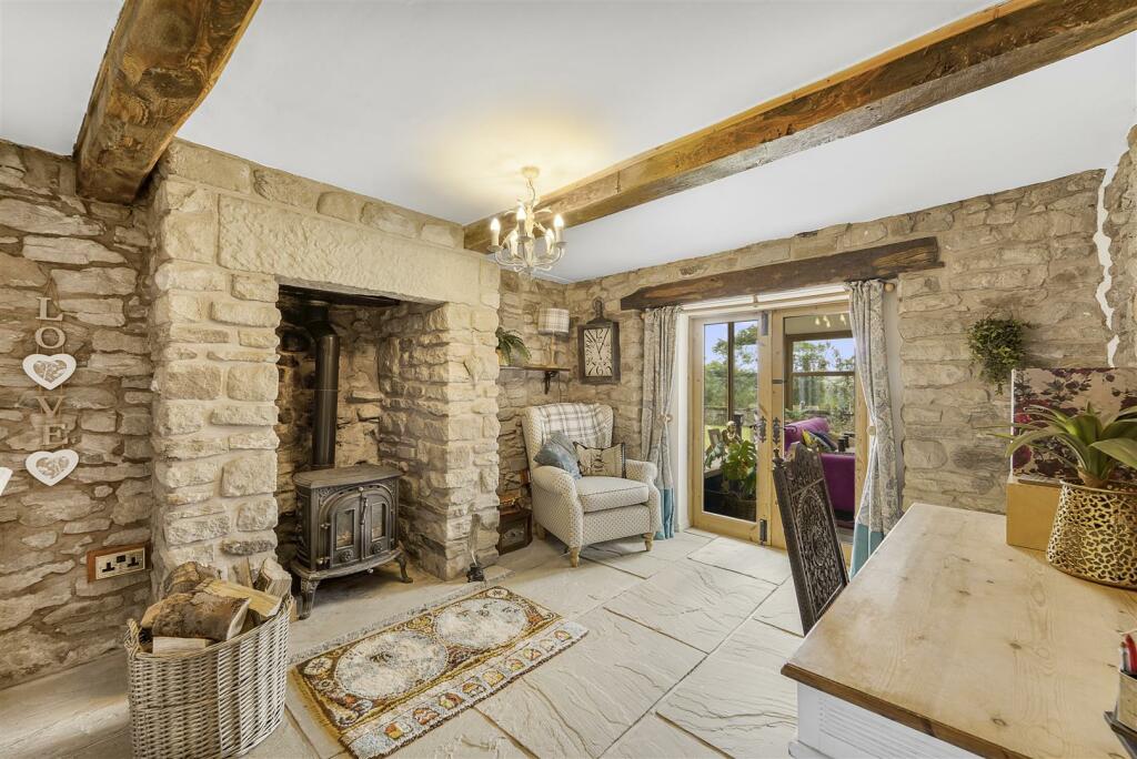 Additional image 43 of Brown Hill Lane, Colne