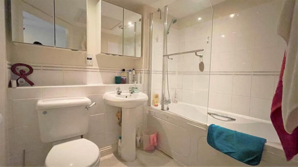 Additional image 7 of Squires Court