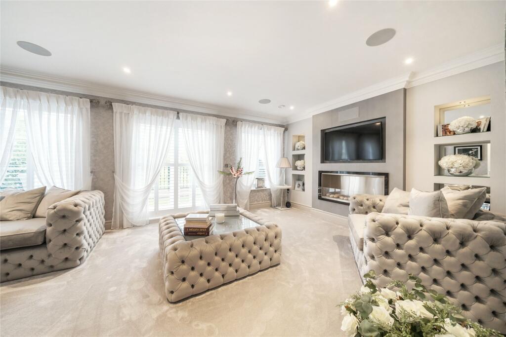 Additional image 4 of Willoughby Lane, Bromley