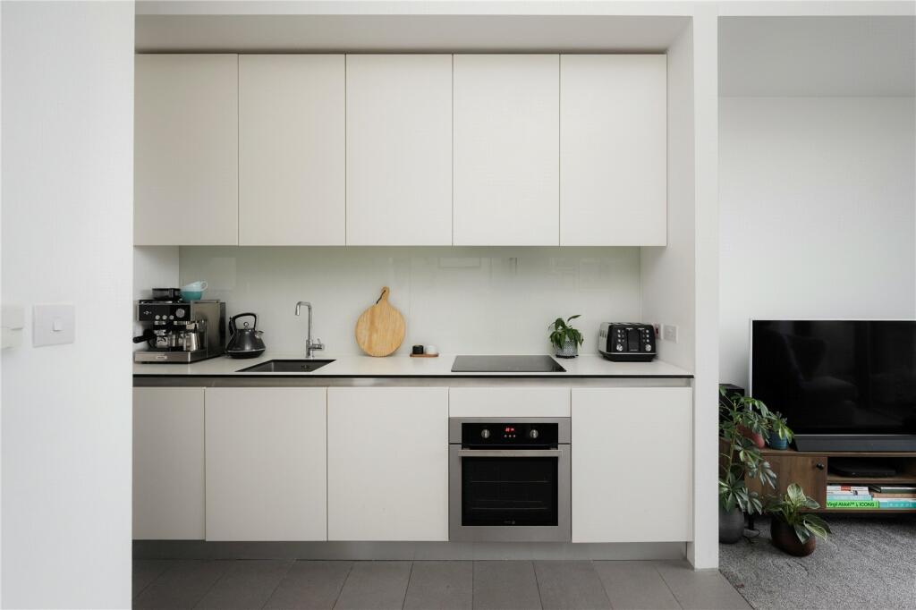 Additional image 23 of Lake Shore Drive, BRISTOL, BS13