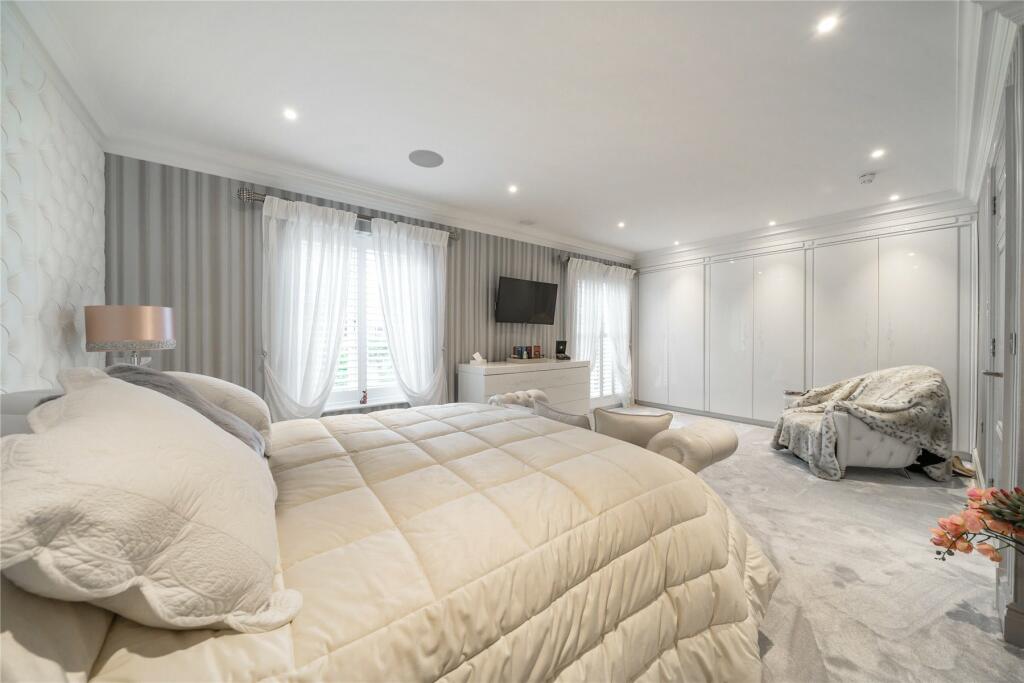 Additional image 24 of Willoughby Lane, Bromley