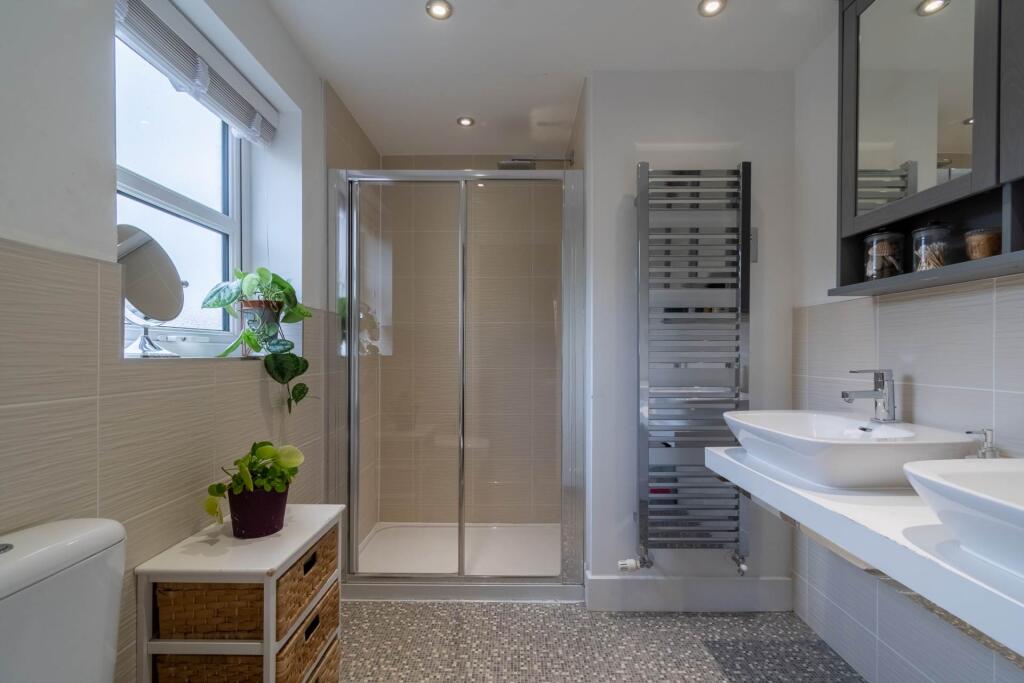 Additional image 17 of 32 Winstones Road