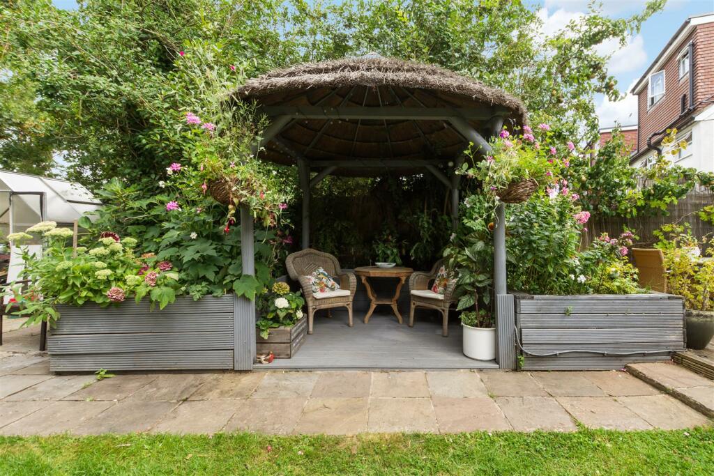 Additional image 2 of Sunray Avenue, Bromley