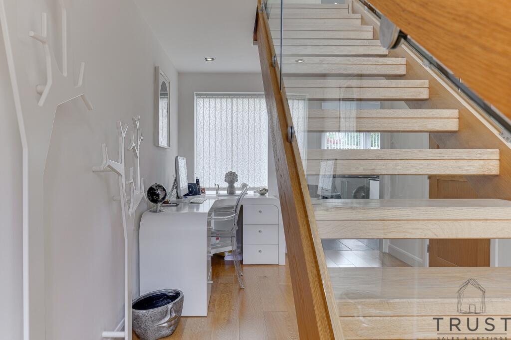 Additional image 16 of Bradford Road, Birkenshaw