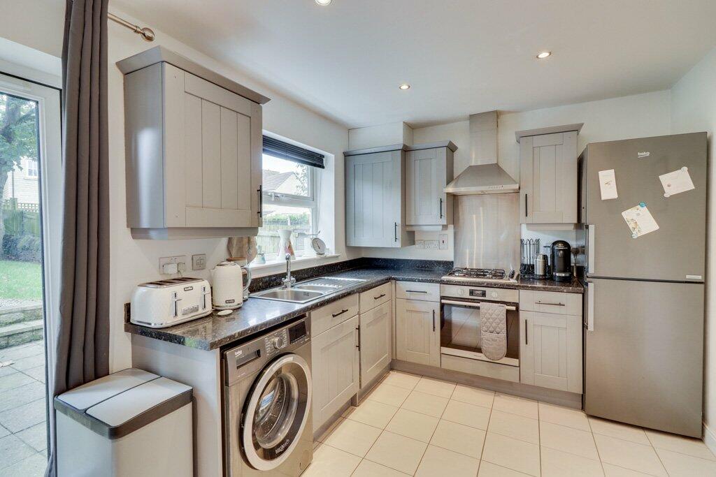 Additional image 4 of Far Highfield Close, Idle, Bradford, West Yorkshire, BD10