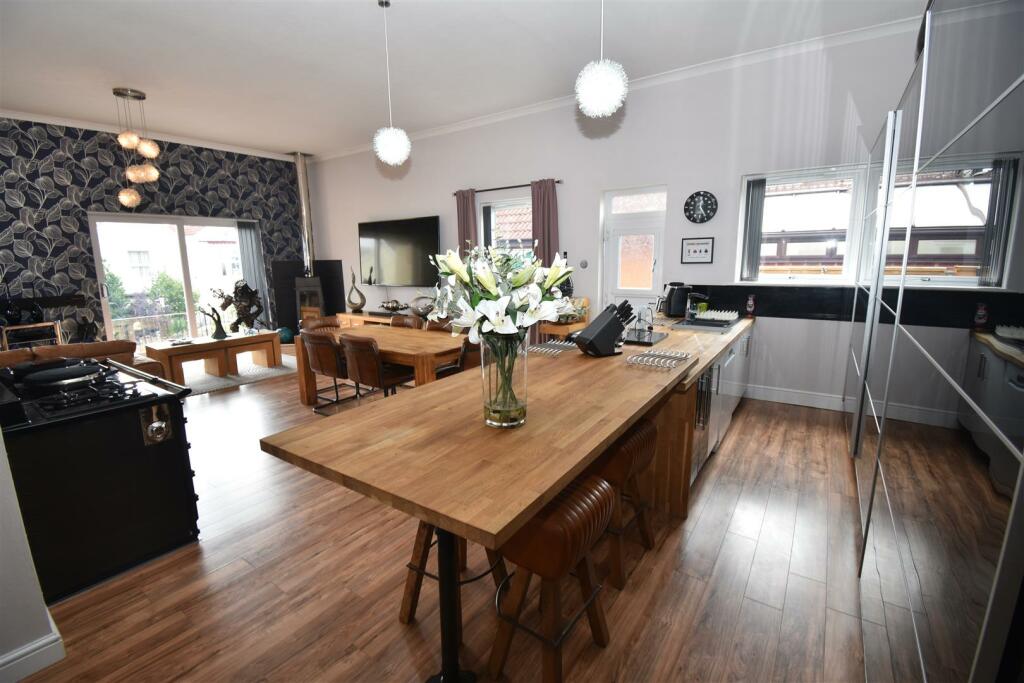 Additional image 2 of Springfield Road, Pill.