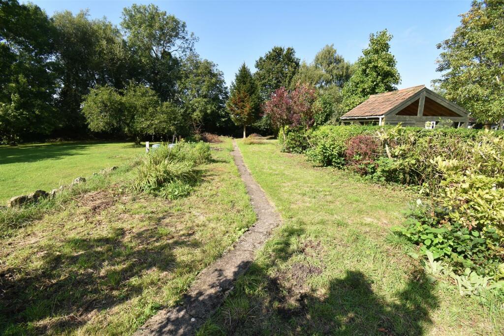 Additional image 18 of Surrounded By Farmland In Popular Village Of Olveston