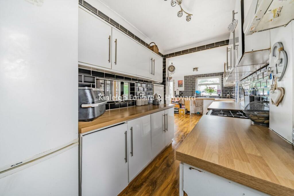 Additional image 16 of Ridgeway Drive, Greater London