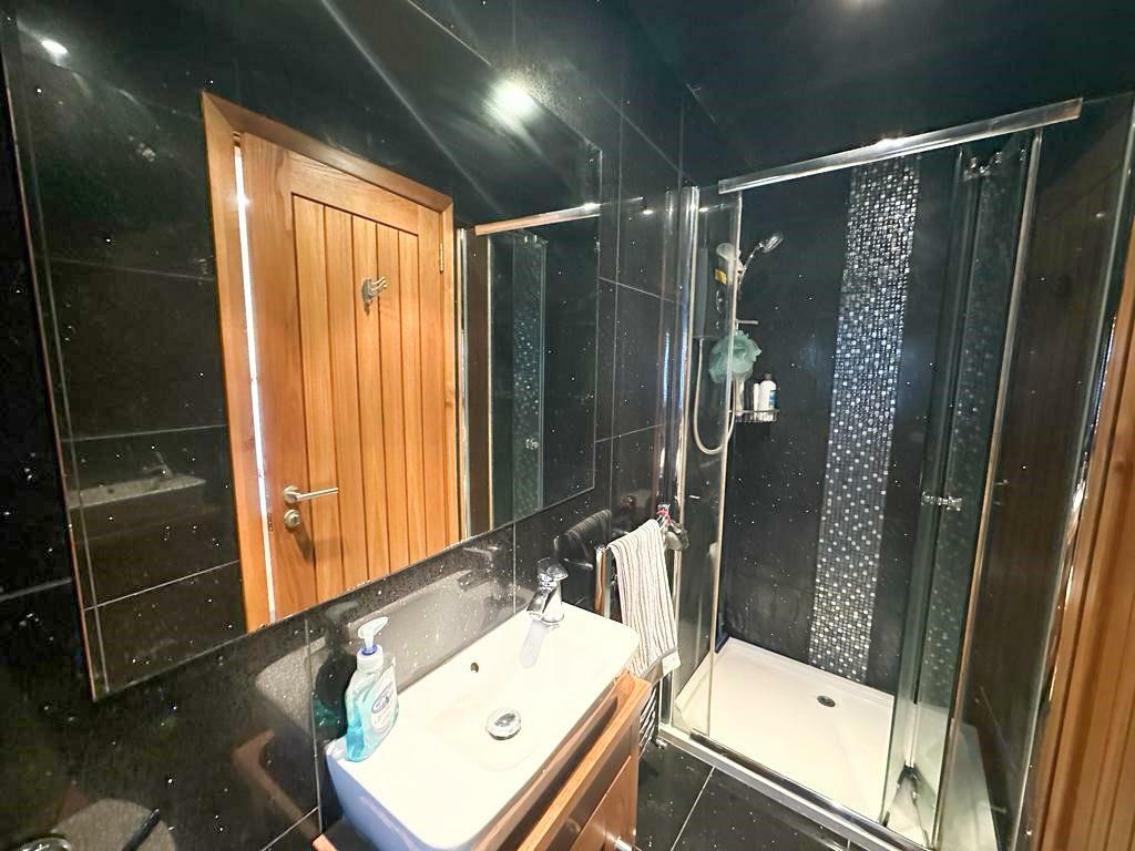 Additional image 11 of Kit Lane, Silsden