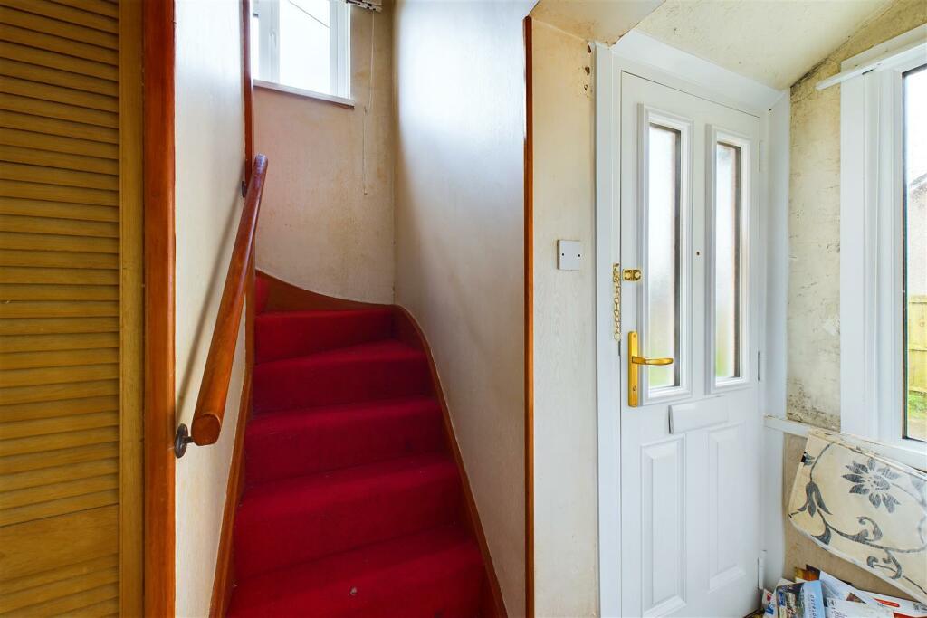 Additional image 5 of HOUSE | BASIC UPDATING | WRAXALL