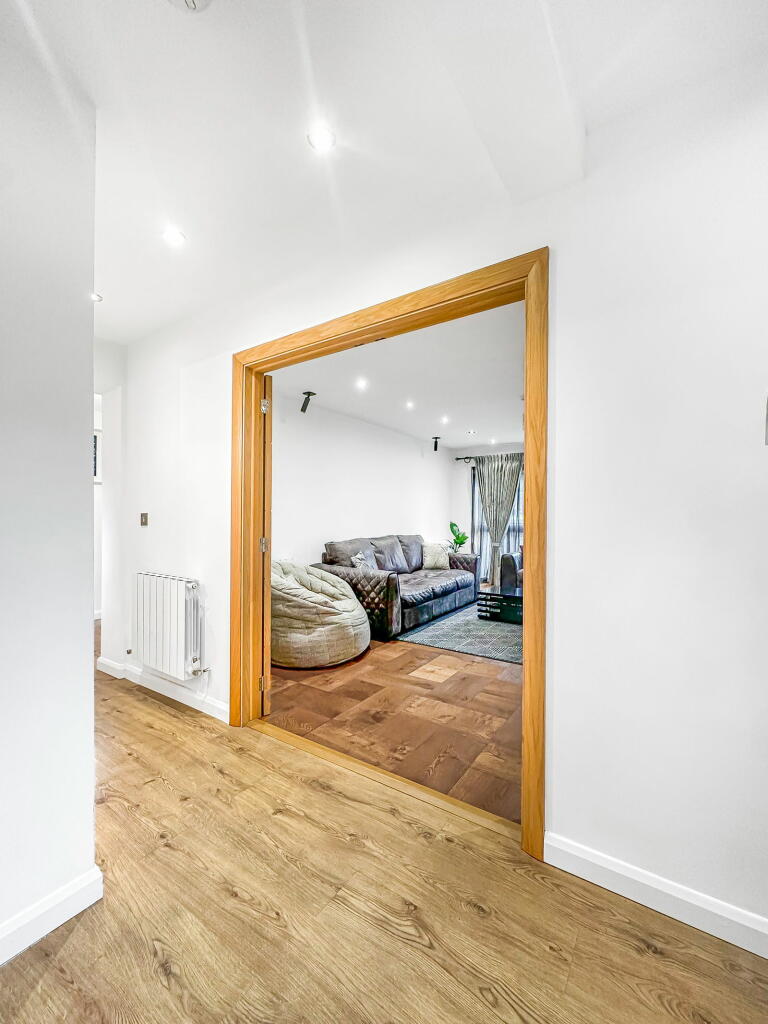 Additional image 34 of Merewood Close, Bromley, BR1 2AN