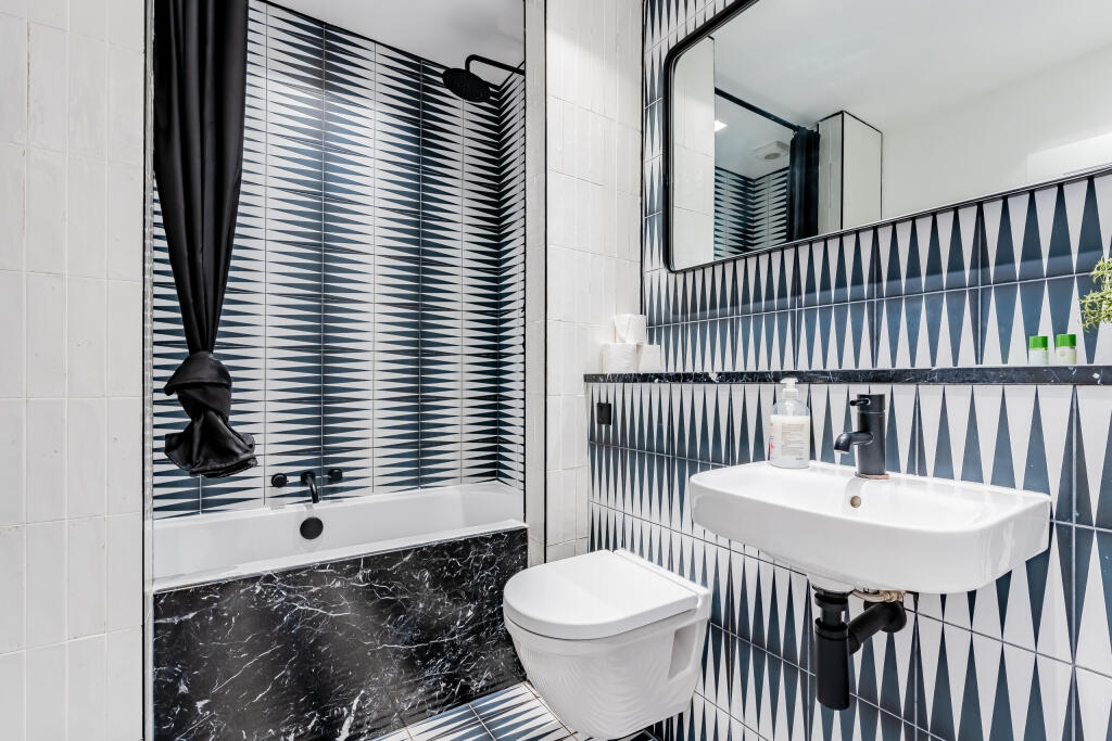 Additional image 7 of Manilla Road, Clifton, Bristol, BS8 4ED