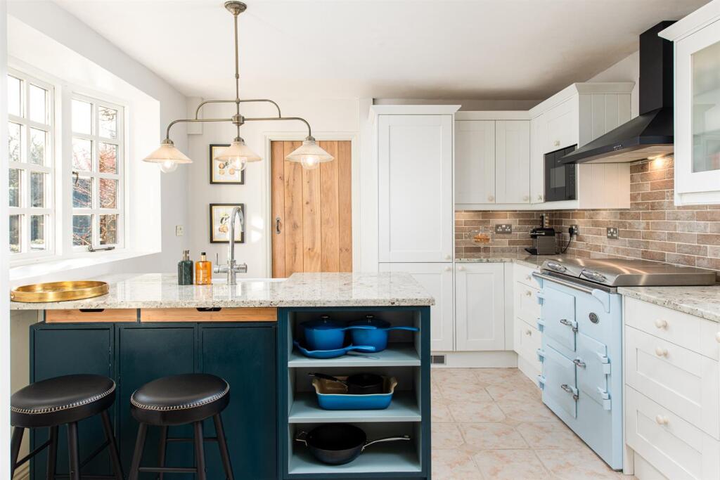 Additional image 11 of Front Street, Churchill