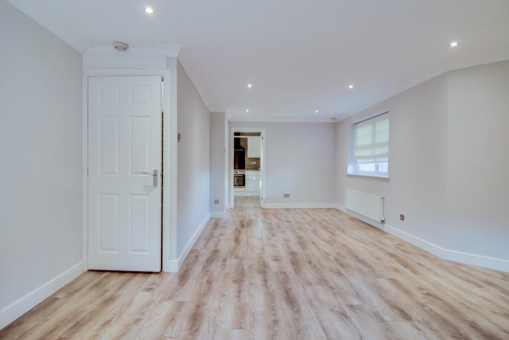 Additional image 4 of Roundhead Fold, Apperley Bridge, Bradford, West Yorkshire, BD10