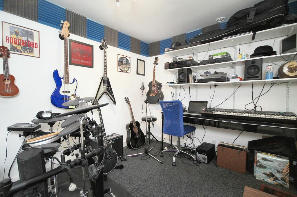 Additional image 26 of Oak Tree Drive, Hassocks, BN6