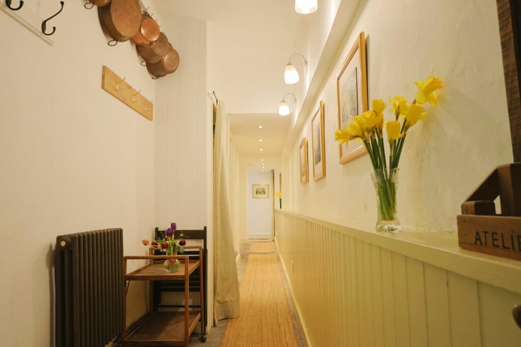 Additional image 12 of Basement Flat,  Caledonia Place, Bristol