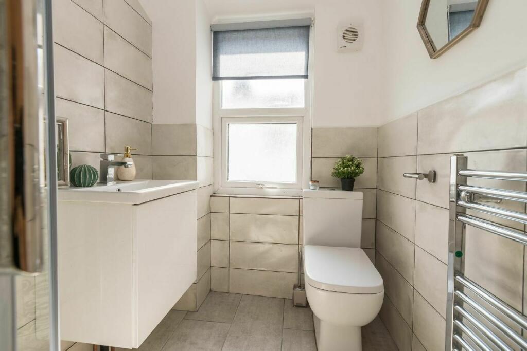 Additional image 11 of Elmgrove Road