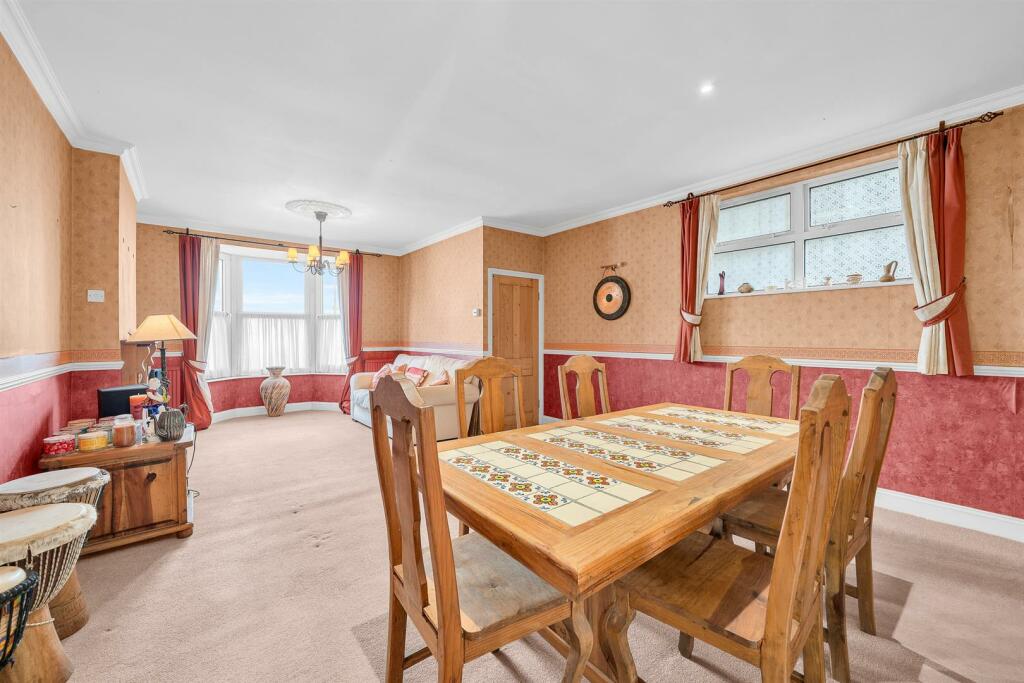 Additional image 2 of Park End, Bromley, BR1