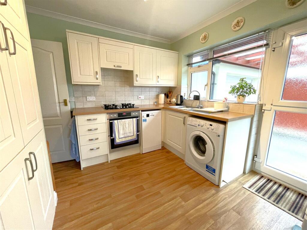 Additional image 7 of Totterdown Lane, Bleadon Hill - Superb Bungalow!