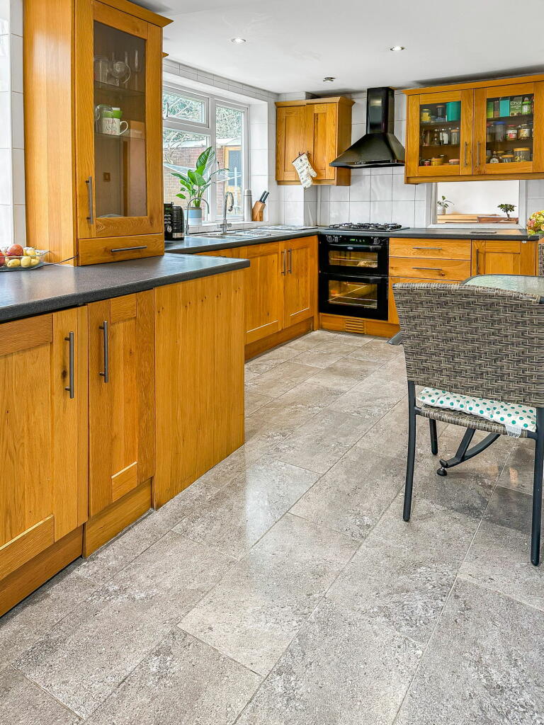 Additional image 10 of Merewood Close, Bromley, BR1 2AN