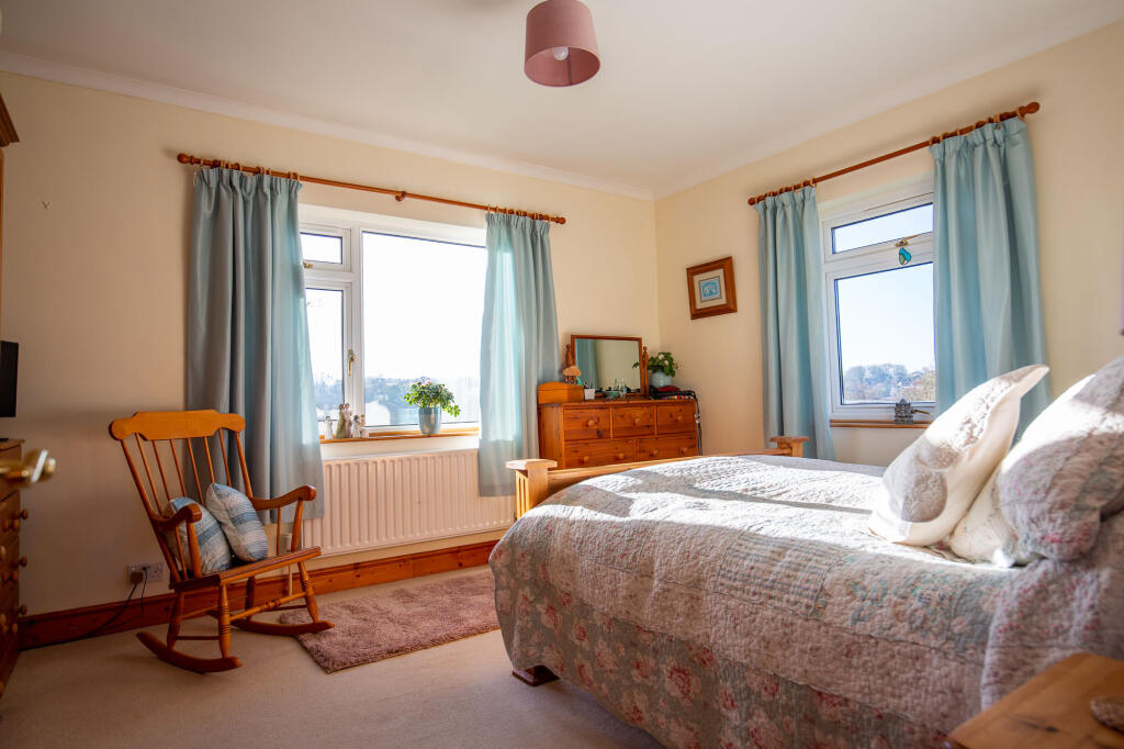 Additional image 8 of Detached four bedroom property with separate paddock in approximately 3/4 of an acre and buildings - Publow