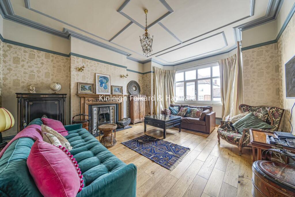 Additional image 18 of Kinnaird Avenue, Bromley