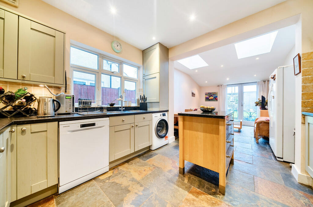 Additional image 20 of Freelands Road, Bromley, BR1