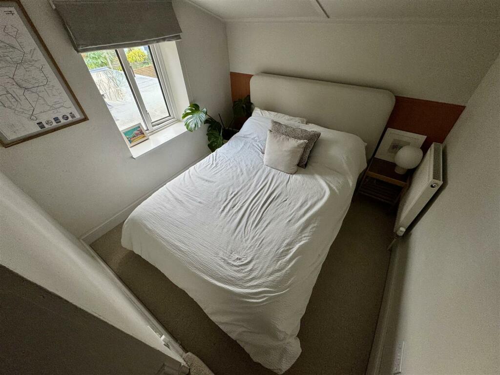 Additional image 13 of Victoria Square, Portishead.