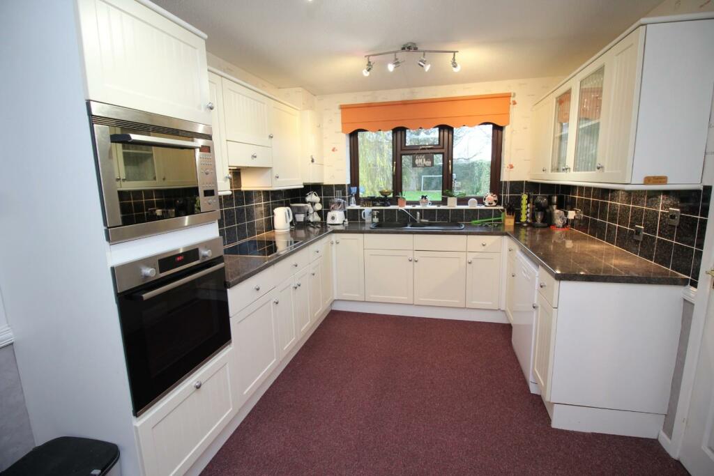 Additional image 9 of Primrose Drive, Thornbury, Bristol