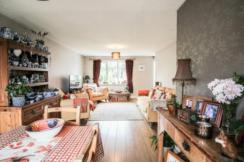 Additional image 3 of Crossmoor Road - 4 Bedroom Family Home