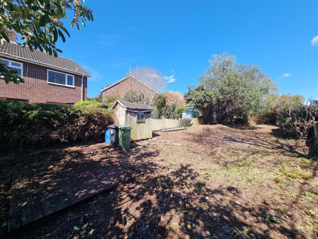 Additional image 3 of Cedar Close, Oldland Common