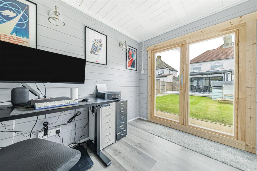 Additional image 21 of Hayes Wood Avenue, Bromley, BR2