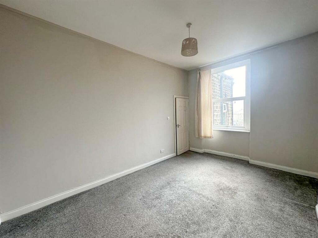 Additional image 8 of Main Street, Cross Hills