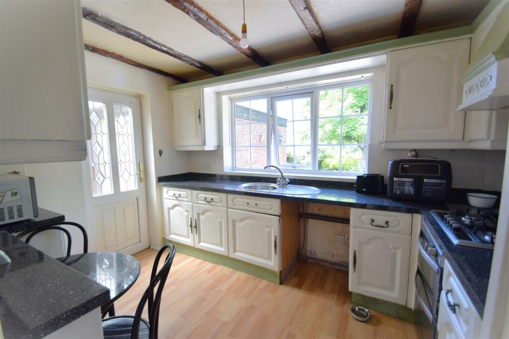 Additional image 5 of Bungalow In Quiet Cul De Sac With Great Views & No Chain